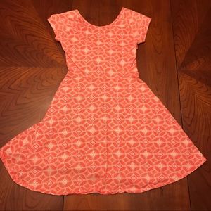 ✨EUC fit n flare dress with cute open back detail